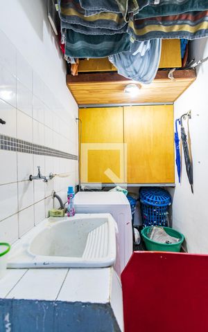 Casa à venda com 205m², 4 quartos e 2 vagas Casa à venda com 205m², 4 quartos e 2 vagasLavanderia