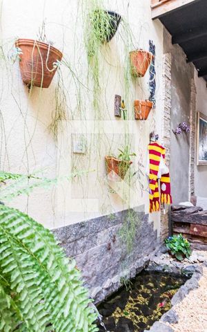 Casa à venda com 205m², 4 quartos e 2 vagas Casa à venda com 205m², 4 quartos e 2 vagasEntrada