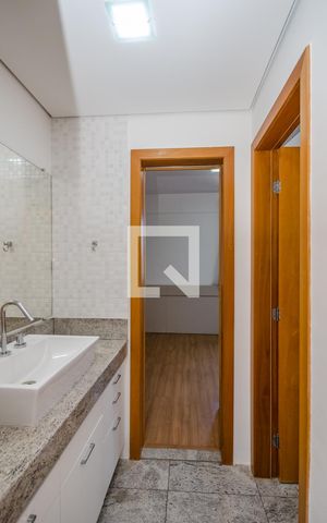 Apartamento para alugar com 150m², 3 quartos e 4 vagas Apartamento para alugar com 150m², 3 quartos e 4 vagasBanheiro Semi - Suítes