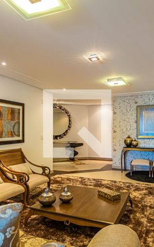 Apartamento à venda com 217m², 3 quartos e 4 vagas Apartamento à venda com 217m², 3 quartos e 4 vagasSala