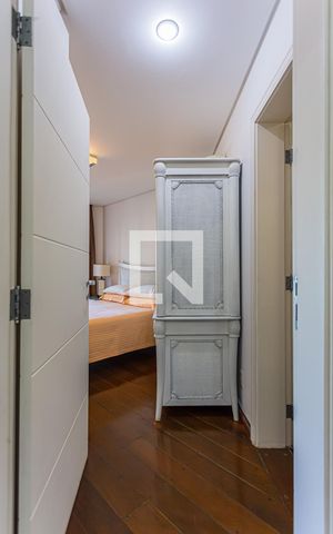 Apartamento à venda com 217m², 3 quartos e 4 vagas Apartamento à venda com 217m², 3 quartos e 4 vagasSuite 2