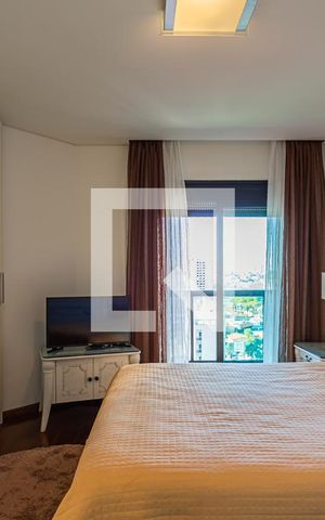 Apartamento à venda com 217m², 3 quartos e 4 vagas Apartamento à venda com 217m², 3 quartos e 4 vagasSuite 2