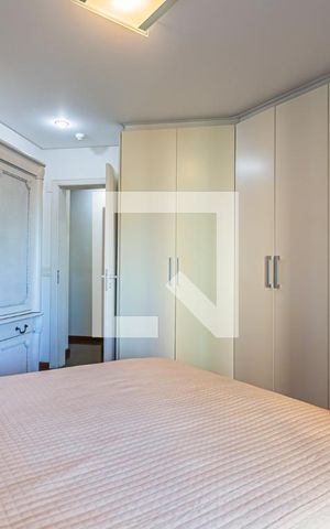 Apartamento à venda com 217m², 3 quartos e 4 vagas Apartamento à venda com 217m², 3 quartos e 4 vagasSuite 2