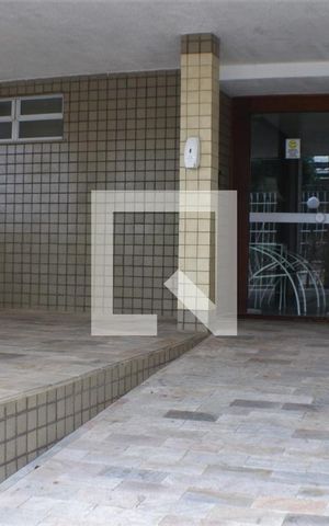 Apartamento à venda com 68m², 2 quartos e 1 vagaFachada e portaria