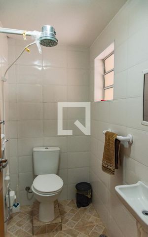 Casa à venda com 115m², 3 quartos e 2 vagas Casa à venda com 115m², 3 quartos e 2 vagasEdícula/banheiro
