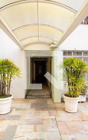 Apartamento à venda com 42m², 1 quarto e sem vaga Apartamento à venda com 42m², 1 quarto e sem vagaEntrada