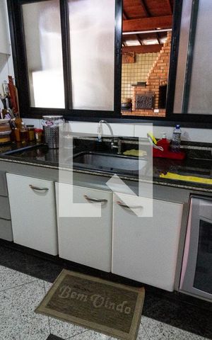 Apartamento para alugar com 680m², 4 quartos e 2 vagas Apartamento para alugar com 680m², 4 quartos e 2 vagasDetalhe da cozinha