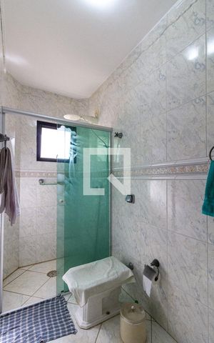 Apartamento para alugar com 680m², 4 quartos e 2 vagas Apartamento para alugar com 680m², 4 quartos e 2 vagasBanheiro da suíte 2