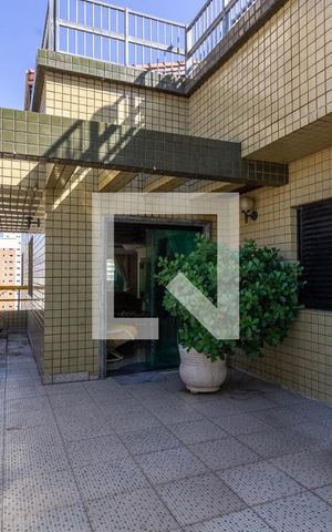 Apartamento para alugar com 680m², 4 quartos e 2 vagas Apartamento para alugar com 680m², 4 quartos e 2 vagasVaranda