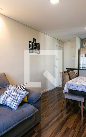 Apartamento para alugar com 47m², 2 quartos e 1 vaga Apartamento para alugar com 47m², 2 quartos e 1 vagaSala