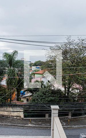Casa à venda com 180m², 3 quartos e 3 vagas Casa à venda com 180m², 3 quartos e 3 vagasVista Varanda suite
