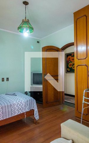 Casa à venda com 450m², 3 quartos e 10 vagas Casa à venda com 450m², 3 quartos e 10 vagasSuíte 3