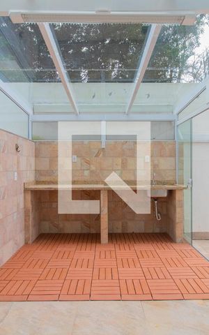 Apartamento à venda com 47m², 2 quartos e 1 vaga Apartamento à venda com 47m², 2 quartos e 1 vagaQuintal