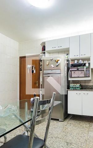 Casa à venda com 350m², 4 quartos e 4 vagas