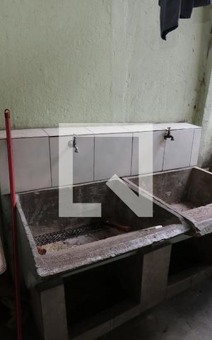 Casa para alugar com 25m², 1 quarto e sem vagaÁrea de Serviço