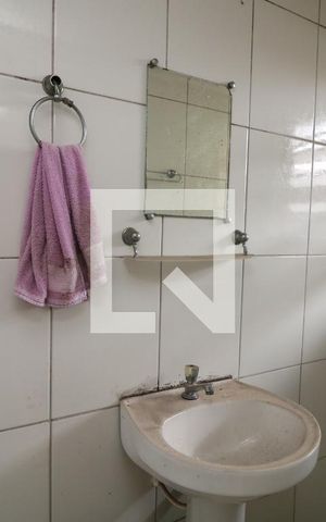 Casa para alugar com 25m², 1 quarto e sem vagaBanheiro