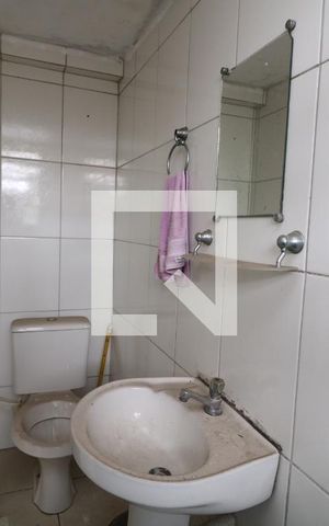 Casa para alugar com 25m², 1 quarto e sem vagaBanheiro