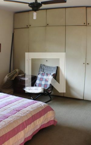 Casa à venda com 300m², 4 quartos e 4 vagasQuarto 3 - Suíte