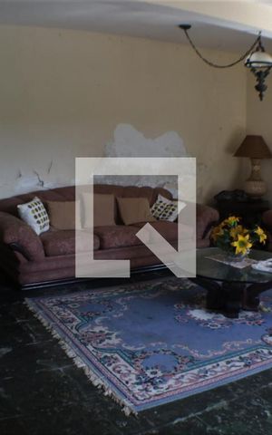 Casa à venda com 300m², 4 quartos e 4 vagasSala