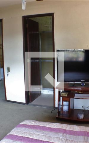 Casa à venda com 300m², 4 quartos e 4 vagasQuarto 3 - Suíte