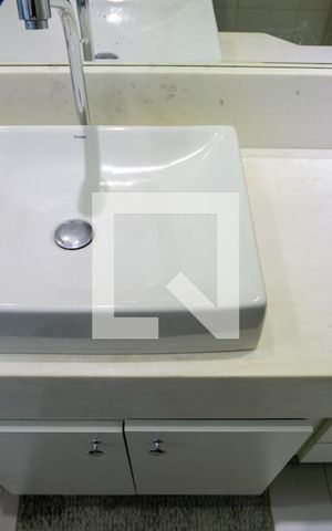 Apartamento para alugar com 62m², 2 quartos e 1 vaga Apartamento para alugar com 62m², 2 quartos e 1 vagaBanheiro