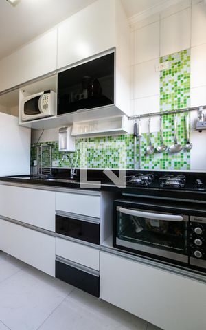Apartamento para alugar com 62m², 2 quartos e 1 vaga Apartamento para alugar com 62m², 2 quartos e 1 vagaCozinha