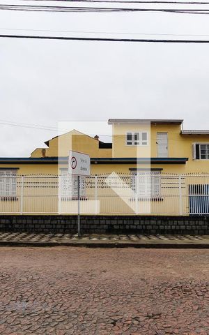 Casa à venda com 200m², 4 quartos e 4 vagasFachada
