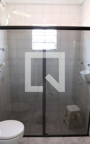 Casa à venda com 190m², 3 quartos e 4 vagasBanheiro da Suíte 1