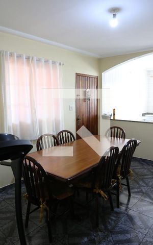 Casa à venda com 190m², 3 quartos e 4 vagasCopa