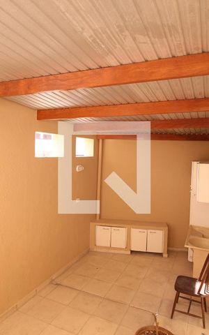 Casa à venda com 300m², 4 quartos e 4 vagasÁrea de Serviço