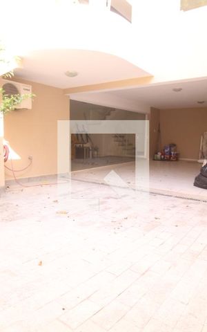 Casa à venda com 300m², 4 quartos e 4 vagasGaragem