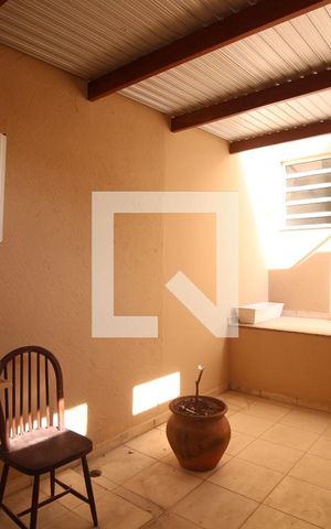 Casa à venda com 300m², 4 quartos e 4 vagasÁrea de Serviço