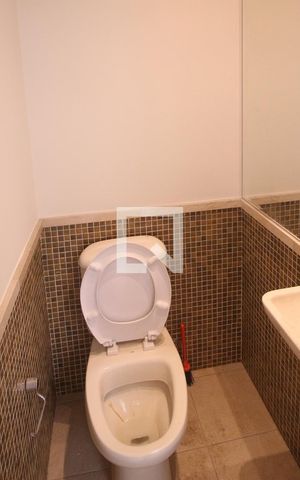 Casa à venda com 300m², 4 quartos e 4 vagasLavabo