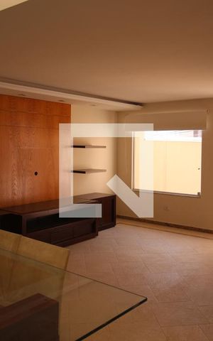 Casa à venda com 300m², 4 quartos e 4 vagasSala