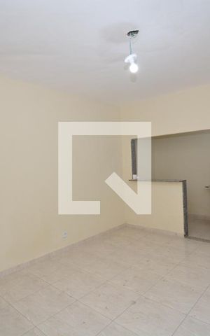 Casa para alugar com 60m², 2 quartos e sem vagaSala