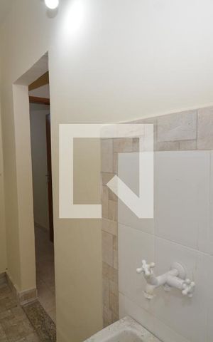 Casa para alugar com 60m², 2 quartos e sem vagaÁrea de Serviço
