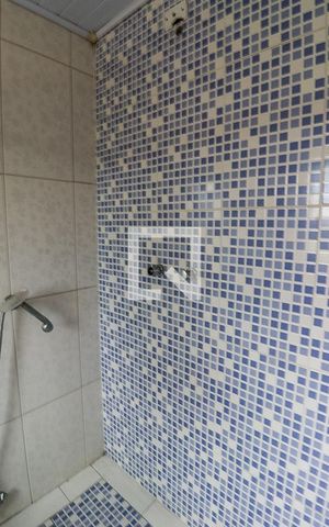Casa à venda com 400m², 5 quartos e 3 vagas Casa à venda com 400m², 5 quartos e 3 vagasCasa 1 - Banheiro da Suíte