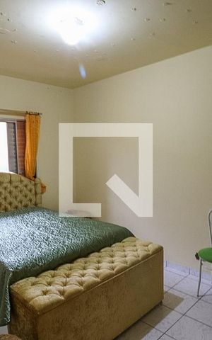 Casa à venda com 400m², 5 quartos e 3 vagas Casa à venda com 400m², 5 quartos e 3 vagasCasa 3 - Suíte
