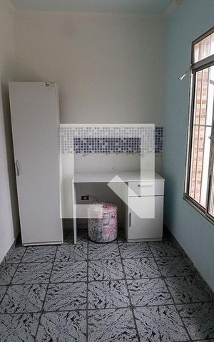 Casa à venda com 400m², 5 quartos e 3 vagas Casa à venda com 400m², 5 quartos e 3 vagas2 Cômodos extras por fora das casas