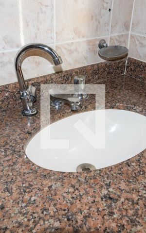 Casa para alugar com 84m², 2 quartos e 1 vagaBanheiro
