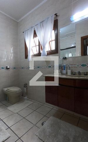 Casa para alugar com 280m², 3 quartos e 5 vagasBanheiro da Suíte 2