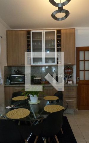 Casa para alugar com 280m², 3 quartos e 5 vagasCozinha