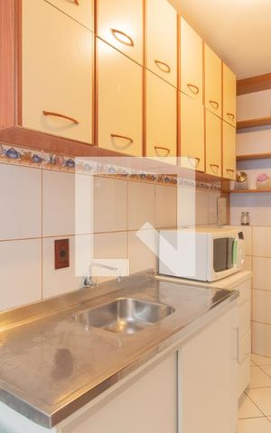 Apartamento à venda com 40m², 1 quarto e sem vaga Apartamento à venda com 40m², 1 quarto e sem vagaCozinha e Área de Serviço