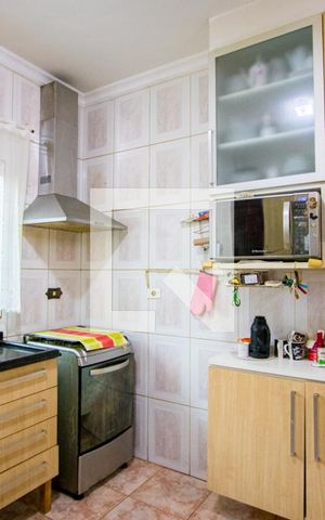Casa à venda com 245m², 3 quartos e 2 vagas Casa à venda com 245m², 3 quartos e 2 vagasCozinha