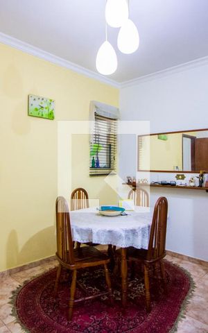 Casa à venda com 245m², 3 quartos e 2 vagas