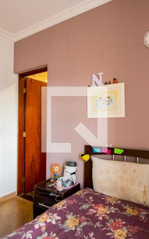 Casa à venda com 245m², 3 quartos e 2 vagas Casa à venda com 245m², 3 quartos e 2 vagasQuarto 1 - Suíte