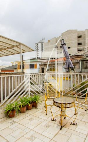 Casa à venda com 245m², 3 quartos e 2 vagas Casa à venda com 245m², 3 quartos e 2 vagasVaranda do quarto 2