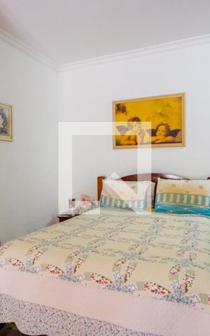 Casa à venda com 245m², 3 quartos e 2 vagas Casa à venda com 245m², 3 quartos e 2 vagasQuarto 2 - Suíte