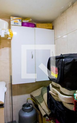 Casa à venda com 245m², 3 quartos e 2 vagas Casa à venda com 245m², 3 quartos e 2 vagasÁrea de serviço