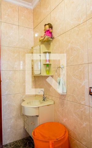 Casa à venda com 245m², 3 quartos e 2 vagas Casa à venda com 245m², 3 quartos e 2 vagasBanheiro do quarto 1